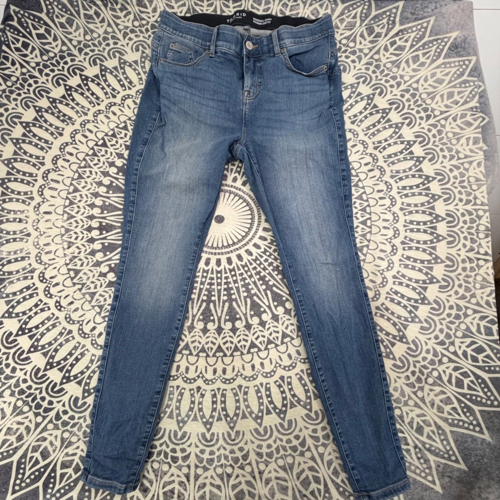 Torrid Bombshell Skinny Premium Stretch Jeans Medium Wash Blue 12R Elastic Waist